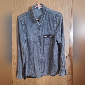 BKE Washed Gray Button-Down Shirt with Stud-Trim Pocket